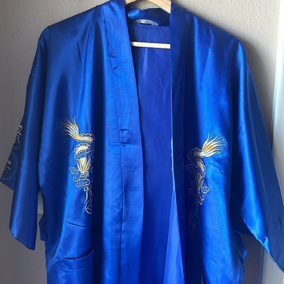 Embroidered Dragon Silky Robe (No Belt) - Picture 6 of 10